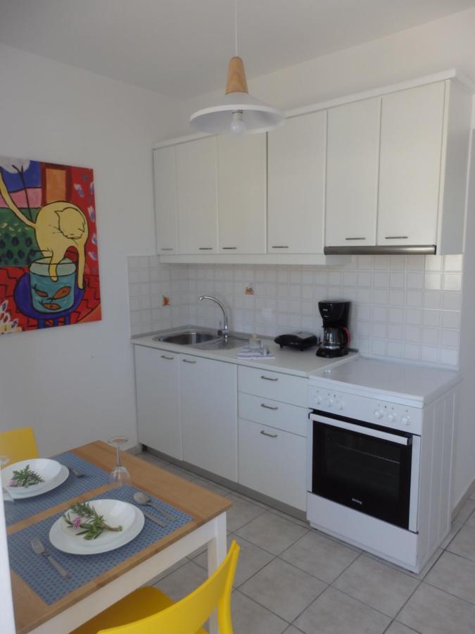 Coastal Apartment Christina 2 Makrýgialos Eksteriør billede